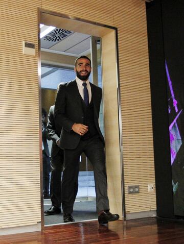 Carvajal emocionado en el acto de su renovación