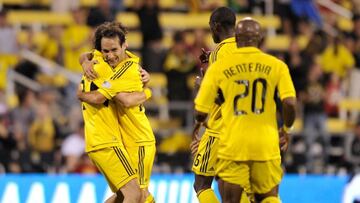 Jugó por el Columbus Crew entre el 2012 y el 2013. Es recordado por marcar un gol de cabeza desde fuera del área.