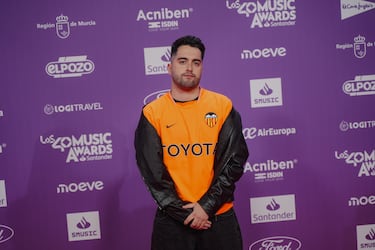 Chema Rivas posa en la alfombra roja. 