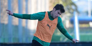 Sanidad aprueba el protocolo del Racing y permite viajar en dos autobuses