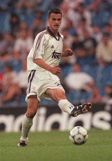 Se formó en las categorías inferiores del Real Madrid antes de debutar con el primer equipo en su única temporada (1999-00).