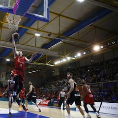 El Fuenlabrada da un salto de gigante por la salvación