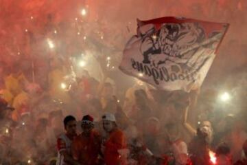 La fiesta de bengalas: La estrella de navidad es roja