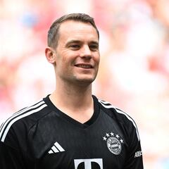 Neuer vuelve bajo interrogantes