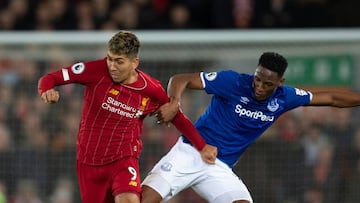 Yerry Mina, protagonista en el derbi ante Liverpool