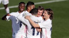 MADRID, SPAIN - FEBRUARY 14: Toni Kroos of Real Madrid celebrates with Vinicius Junior, Casemiro, Lucas Vazquez and Luka Modric after scoring their team's second goal during the La Liga Santander match between Real Madrid and Valencia CF at Estadio Alfred