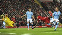 Bravo sucumbe ante Liverpool