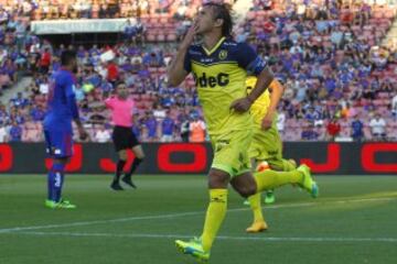 Gabriel Vargas 180 goles. El 'Arcángel del gol' actualmente juega en el fútbol argentino, donde defiende al Patronato de Paraná. Con 106 anotaciones, es el goleador histórico de la Universidad de Concepción.