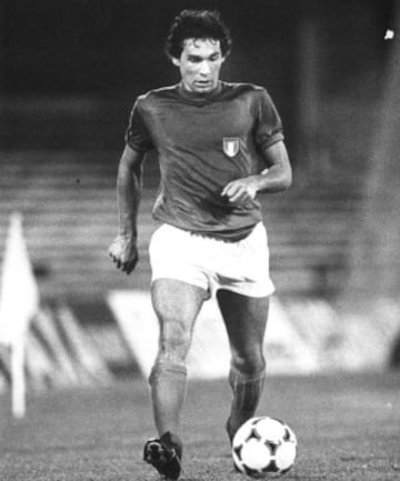 Desarrolló toda su carrera en el AC Milan con el que ganó practicamente todo. Fue internacional con Italia en 81 ocasiones consiguiendo el Mundial de 1982. En su palmarés tiene 6 Ligas italianas, 4 Supercopas de Italia, 3 Copas de Europa, 2 Copas Intercontinentales y 3 Supercopas de Europa.