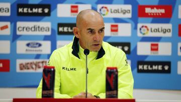 Paco J&eacute;mez, durante una comparecencia de prensa con el Rayo Vallecano.