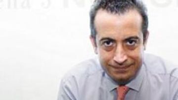 <b>SATISFACCIÓN. </b>JJ Santos, feliz por el premio a Antena 3 Noticias 2.