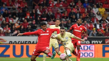 Aficionados del América preparan mosaico en el Estadio Azteca