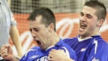 <strong>A SEMIFINALES.</strong> Un valiente Playas superó al Caja Segovia.