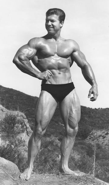 'La Leyenda' fue el primer culturista en ganar el Mister Olympia, lo hizo en sus dos primeras ediciones. Adems, gan el Mister Amrica en 1962 tanto en su clase como en la general, gan el ttulo de Mister Universo en 1964.