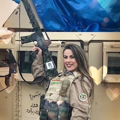 Thalia do Valle, modelo brasileña y francotiradora en Ucrania, muere en combate