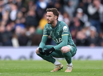 James Maddison ha mostrado un rendimiento irregular en la temporada 2024/25, afectando al rendimiento de su equipo, el Tottenham Hotspur, que qued¨® en su peor posici¨®n en Premier League en el siglo XXI, a pesar de ello, el equipo gan¨® su primer t¨ªtulo en 18 a?os.
Una lesi¨®n del gemelo en enero le impedi¨® seguir al buen nivel que tuvo al inicio de temporada. Solo un gol en 2025 desde que sali¨® de la lesi¨®n. Se perdi¨® el ¨²ltimo tramo de temporada por una lesi¨®n de rodilla.