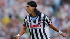 Qué fue del ‘Loco’ Abreu, el mítico delantero uruguayo que jugó en Tigres y Monterrey