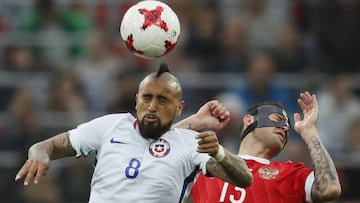 Acci&oacute;n de Arturo Vidal durante la disputa del Rusia - Chile.