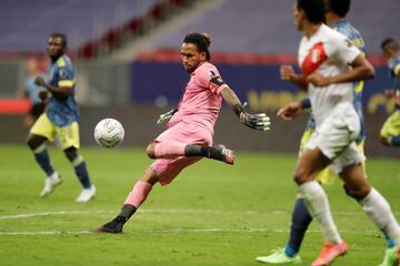 El cuadro Tricolor se impuso 3-2 ante el cuadro peruano con un genial Luis díaz que marcó dos goles en el estadio Mané Garrincha.