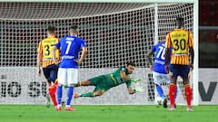 Pulgar pierde segundo penal de su carrera en triunfo de la Fiore