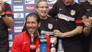 Alberto Unsain con Simeone.
