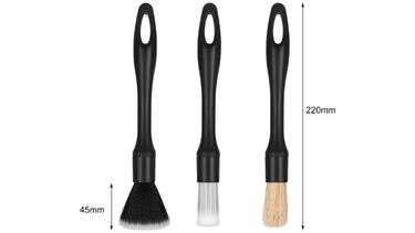 Arrasa en Amazon y cuesta menos de 7 euros: adiós al polvo con este ‘pack’ de cepillos para limpiar el coche