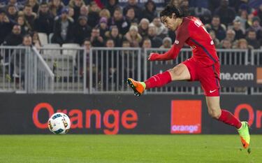 Cavani sets new personal scoring record with stunning volley