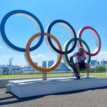 La skater neerlandesa Candy Jacobs es una de las mejores del mundo. Tanto es así que se clasificó para el debut del skate en los Juegos Olímpicos de Tokio. Sin embargo, un positivo por Covid-19 le hizo vivir una de las experiencias más surrealistas de los JJOO. Habituada como está a colarse en el podio de las competiciones más importantes de la World Cup, seguro que en las Urban World Series vendrá con sed de victoria. La Street Plaza del Fòrum será testigo de ello el sábado a las 17:00h. 