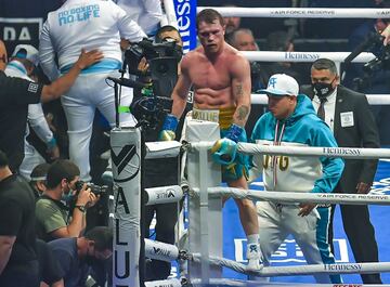 Así se vivio en fotos el combate entre Canelo Álvarez y Saunders