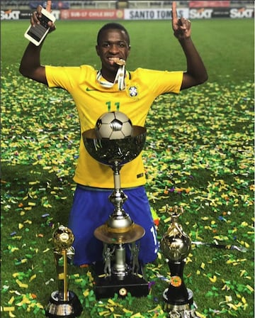 In March 2017, Vinicius helped Brazil to win the South American U-17 Championship, in which he scored 7 goals and was named the player of the tournament.