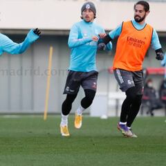 Real Madrid team news ahead of Elche: Hazard, Modric, Rodrygo