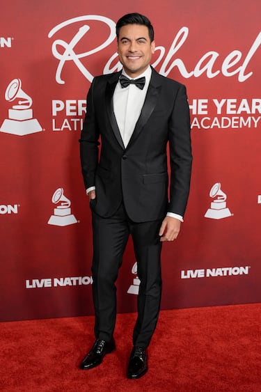 Carlos Rivera posa en la alfombra roja de la gala 'Persona del Año' de los Latin Grammy 2025. 