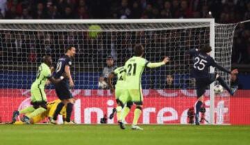 2-1. Adrien Rabiot anotó el segundo gol del equipo parisino.