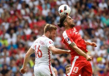 Poland hold their nerves to book their place in the quarter final