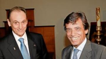 <b>EN ESPERA DE LA FIRMA. </b>La renovaciónde Paco Chaparro se sigue demorando, aunque todas las partes esperan que se rubrique.