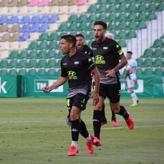 Extremadura y Albacete se miden en un duelo por la permanencia