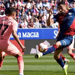 Murillo debuta con el Barça en Liga, en empate ante Huesca