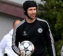 Cech especuló con que jugaría contra el Atlético de Madrid