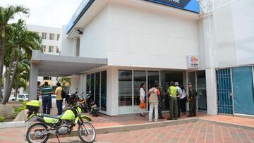 Foto 22 de mayo de 2015. 'Taquillazo en Banco de Occidente en Valledupar: Policía detuvo a dos ladrones.