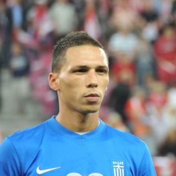 El defensa central Holebas, griego, llegó al Watford proveniente de la Roma.