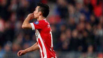 El volante mexicano igualó a Luuk de Jong como máximo goleador del conjunto 'granjero' esta temporada con ocho anotaciones.