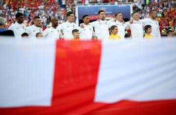 Inglaterra durante el himno. 