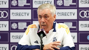 AME6638. CHICAGO (ESTADOS UNIDOS), 30/07/2024.- El entrenador del Real Madrid, Carlo Ancelotti, habla durante una rueda de prensa este martes, previo al partido amistoso entre el AC Milan y el Real Madrid, en el Soldier Field de Chicago (Estados Unidos). EFE/Kamil Krzaczynski