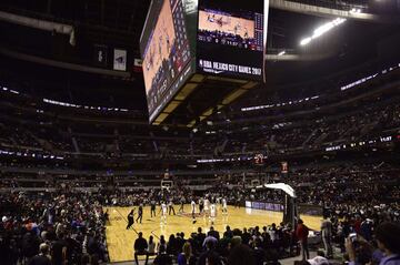 General view of the Mexico City Arena during the NBA Global Games match Miami Heat against Brooklyn Nets on December 9, 2017, in Mexico City. / AFP PHOTO / PEDRO PARDO