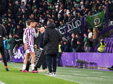 El jugador vallisoletano hizo todo: lo bueno y lo malo. Su cabezazo fue buenísimo para marcar el primer gol, pero acabó expulsado. 
