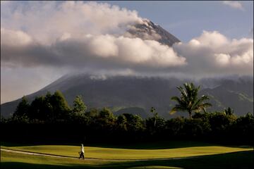 La combinación de un paraje natural excepcional, el clima y el diseño del campo de golf a cargo de Thomson, Wolveridge & Perret hacen de este lugar una obra maestra.