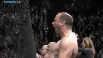 Entrenador celebra con locura: vean la secuencia...