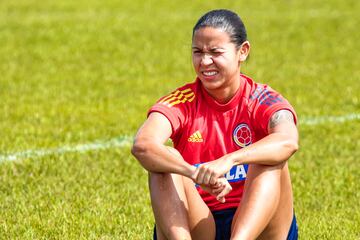 La Selección Colombia Femenina tuvo su último entrenamiento antes de enfrentar a Bolivia por la segunda fecha de la Copa América Femenina en el Pascual Guerrero. La Tricolor entrenó en la Cancha Fútbol Paz de La Z.