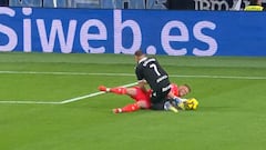 Cillessen, operado en Vigo tras su choque con Borja Iglesias