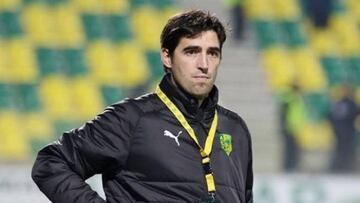 Andoni Iraola durante un partido con el AEK Larnaca.